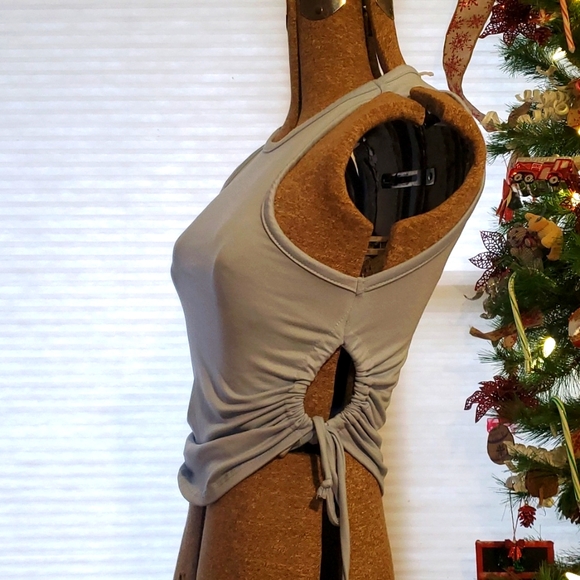 3/$25 Adjustable side tie crop top sz small - Picture 6 of 9
